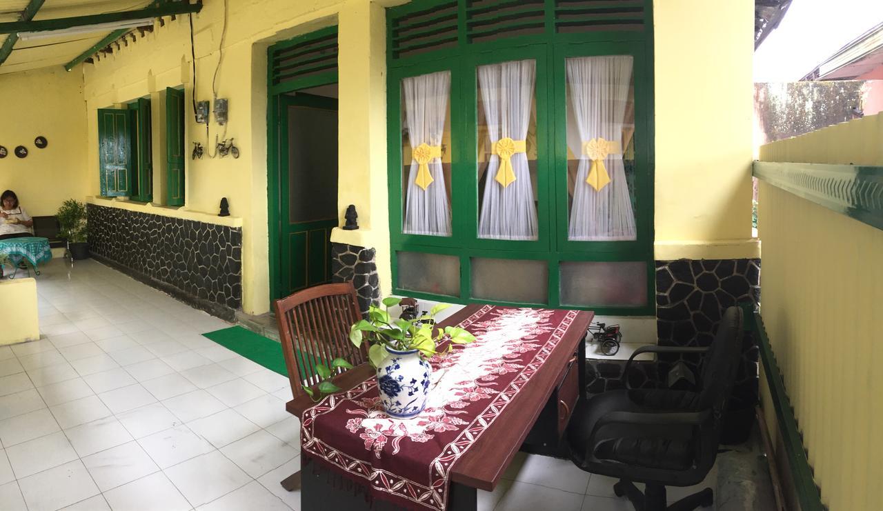 D'Santoso Homestay Yogyakarta Extérieur photo